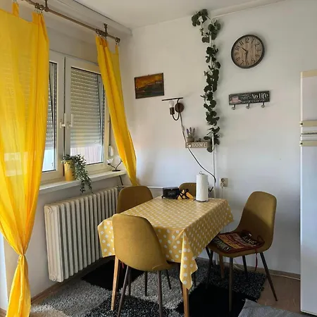 Apartment Sweet Blue *