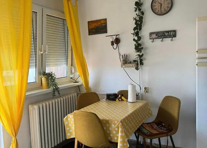 Apartment Sweet Blue *